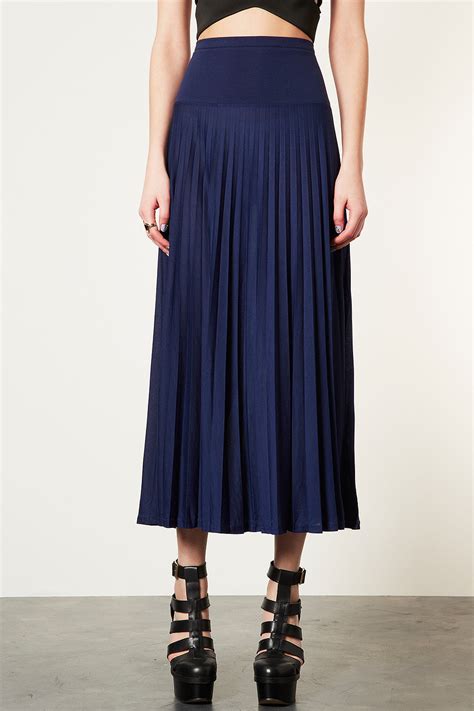 high waisted pleated maxi skirt